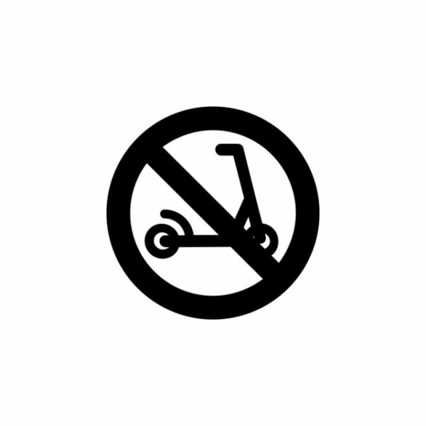 Знак «На самокатах запрещено / С самокатами запрещено»
